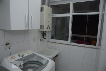 Apartamento para alugar com 67m², 2 quartos e 1 vagaÁrea de Serviço
