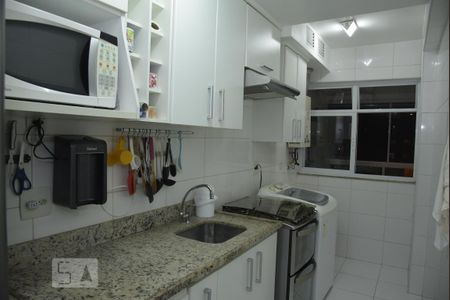 Apartamento para alugar com 67m², 2 quartos e 1 vagaCozinha