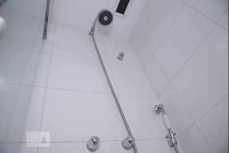 Banheiro de apartamento para alugar com 2 quartos, 67m² em Barra da Tijuca, Rio de Janeiro