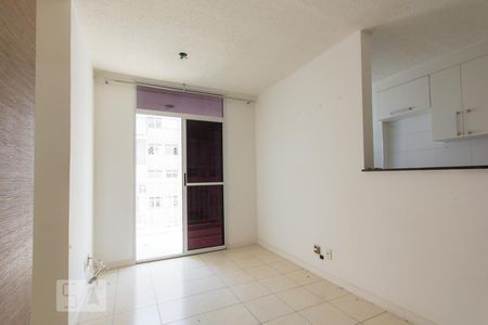 Sala de apartamento para alugar com 2 quartos, 50m² em Anil, Rio de Janeiro