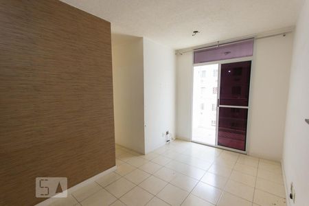 Sala de apartamento para alugar com 2 quartos, 50m² em Anil, Rio de Janeiro