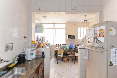 Cozinha de apartamento à venda com 3 quartos, 170m² em Grajau, Rio de Janeiro
