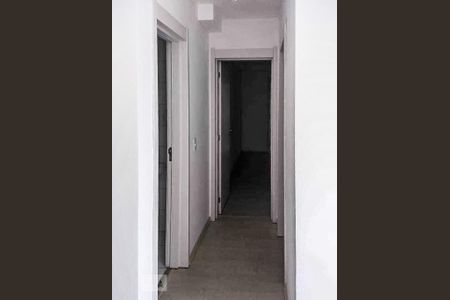 Corredor de apartamento para alugar com 2 quartos, 60m² em Cavalhada, Porto Alegre