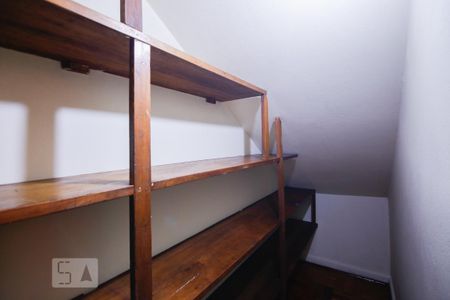 Casa para alugar com 150m², 4 quartos e 2 vagas Casa para alugar com 150m², 4 quartos e 2 vagasDespensa