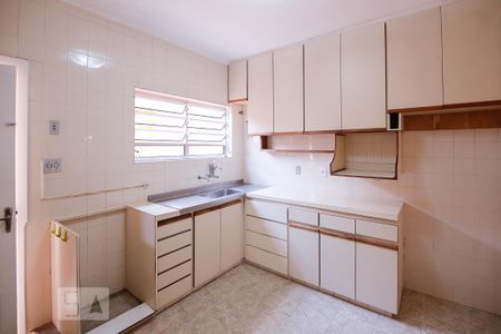 Casa para alugar com 150m², 4 quartos e 2 vagas Casa para alugar com 150m², 4 quartos e 2 vagasCozinha