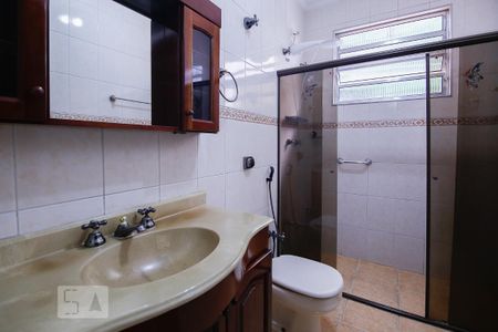 Casa para alugar com 150m², 4 quartos e 2 vagas Casa para alugar com 150m², 4 quartos e 2 vagasBanheiro Social