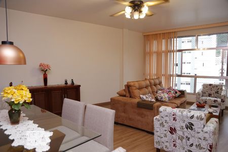 Sala  de apartamento para alugar com 3 quartos, 114m² em Tijuca, Rio de Janeiro