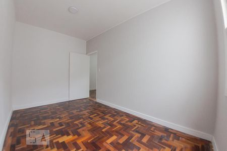 Quarto 1 de apartamento à venda com 2 quartos, 64m² em Passo da Areia, Porto Alegre