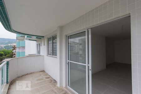 Varanda Sala de apartamento à venda com 3 quartos, 140m² em Anil, Rio de Janeiro
