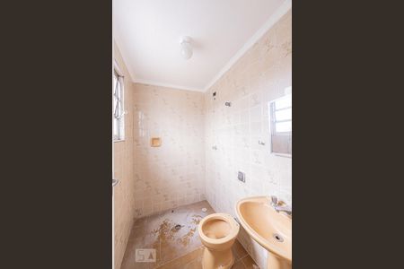 Casa à venda com 248m², 2 quartos e 2 vagasBanheiro Quarto 2