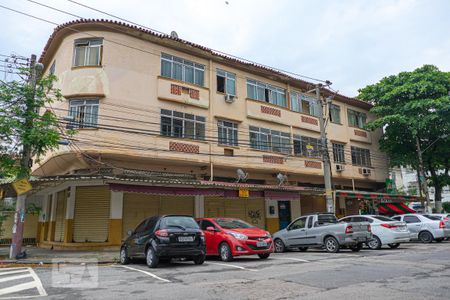 Fachada do Prédio de apartamento para alugar com 2 quartos, 70m² em Olaria, Rio de Janeiro
