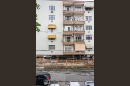 Vista do Quarto 2 de apartamento para alugar com 2 quartos, 70m² em Olaria, Rio de Janeiro