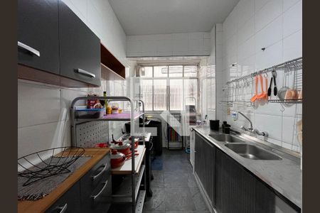 Cozinha de apartamento para alugar com 3 quartos, 70m² em Copacabana, Rio de Janeiro