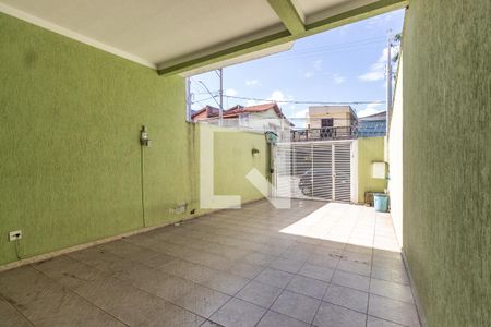 Casa à venda com 180m², 3 quartos e 4 vagas Casa à venda com 180m², 3 quartos e 4 vagasGaragem