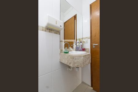 Casa à venda com 180m², 3 quartos e 4 vagas Casa à venda com 180m², 3 quartos e 4 vagasLavabo