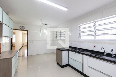 Casa à venda com 180m², 3 quartos e 4 vagas Casa à venda com 180m², 3 quartos e 4 vagasCozinha