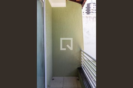 Casa à venda com 180m², 3 quartos e 4 vagas Casa à venda com 180m², 3 quartos e 4 vagasVaranda