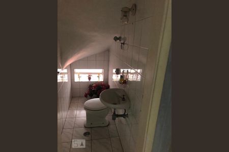 Banheiro de casa à venda com 3 quartos, 200m² em Jardim Independência, São Paulo