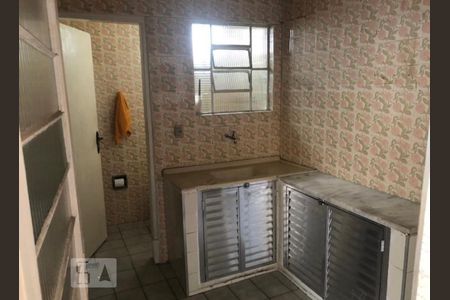 Cozinha edicula  de casa à venda com 3 quartos, 200m² em Jardim Independência, São Paulo