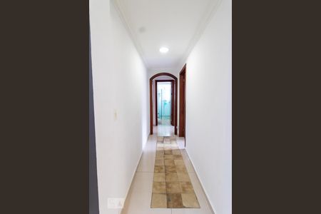 Corredor de apartamento para alugar com 3 quartos, 160m² em Vila Pinheirinho, Santo André