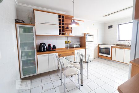 Apartamento para alugar com 160m², 3 quartos e 2 vagasCozinha 