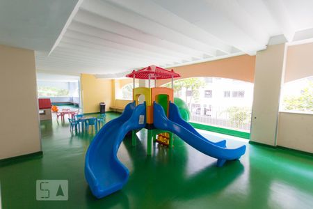 Apartamento à venda com 64m², 2 quartos e 1 vagaÁrea Comum