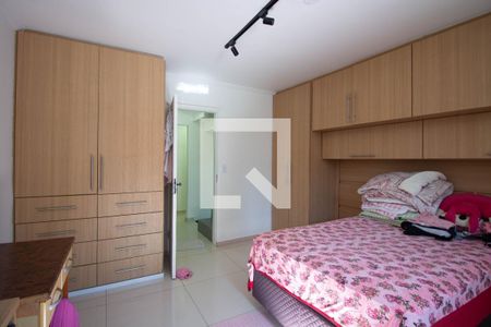 Casa de condomínio à venda com 177m², 3 quartos e 2 vagas Casa de condomínio à venda com 177m², 3 quartos e 2 vagasQuarto 1