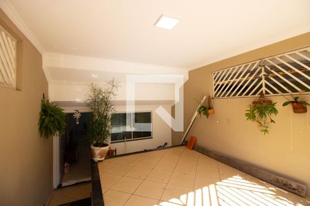 Casa de condomínio à venda com 177m², 3 quartos e 2 vagas Casa de condomínio à venda com 177m², 3 quartos e 2 vagasGaragem