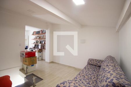 Casa de condomínio à venda com 177m², 3 quartos e 2 vagas Casa de condomínio à venda com 177m², 3 quartos e 2 vagasEscritório