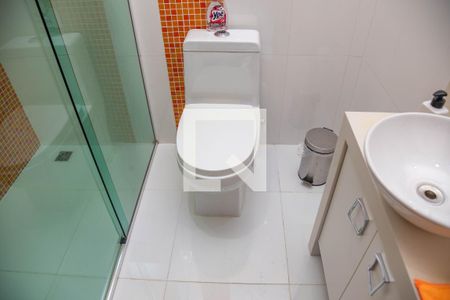 Apartamento à venda com 170m², 3 quartos e 8 vagas Apartamento à venda com 170m², 3 quartos e 8 vagasBanheiro da suíte 2