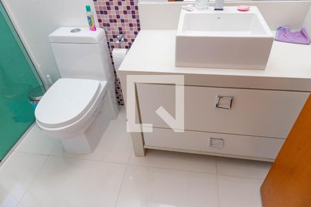 Apartamento à venda com 170m², 3 quartos e 8 vagas Apartamento à venda com 170m², 3 quartos e 8 vagasBanheiro da suíte 3