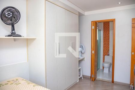 Apartamento à venda com 170m², 3 quartos e 8 vagas Apartamento à venda com 170m², 3 quartos e 8 vagasSuíte 2