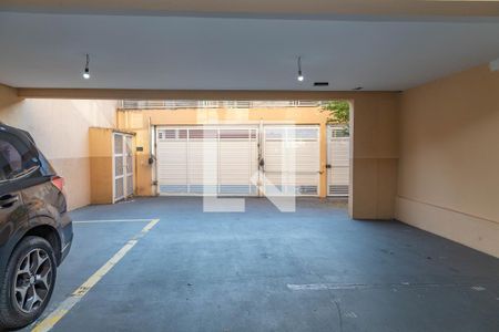 Apartamento à venda com 170m², 3 quartos e 8 vagas Apartamento à venda com 170m², 3 quartos e 8 vagasGaragem