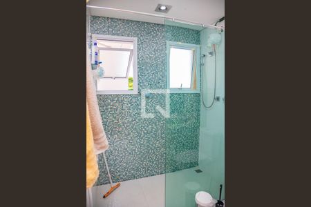 Apartamento à venda com 170m², 3 quartos e 8 vagas Apartamento à venda com 170m², 3 quartos e 8 vagasBanheiro da suíte 1