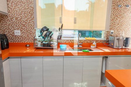 Apartamento à venda com 170m², 3 quartos e 8 vagas Apartamento à venda com 170m², 3 quartos e 8 vagasCozinha