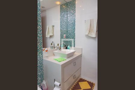 Apartamento à venda com 170m², 3 quartos e 8 vagas Apartamento à venda com 170m², 3 quartos e 8 vagasBanheiro da suíte 1