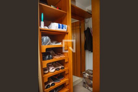 Apartamento à venda com 170m², 3 quartos e 8 vagas Apartamento à venda com 170m², 3 quartos e 8 vagasCloset da suíte 1