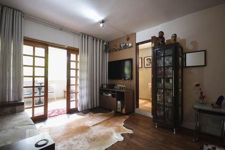 Sala de Tv de casa à venda com 3 quartos, 120m² em Jardim Londrina, São Paulo