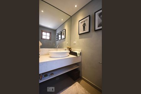 Lavabo de casa à venda com 3 quartos, 120m² em Jardim Londrina, São Paulo