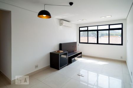 Sala de apartamento para alugar com 3 quartos, 80m² em Chácara Santo Antônio, São Paulo