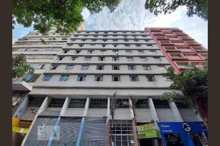 Fachada de kitnet/studio para alugar com 1 quarto, 28m² em Santa Ifigênia, São Paulo