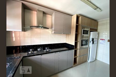 Apartamento à venda com 145m², 1 quarto e sem vagaCozinha 2