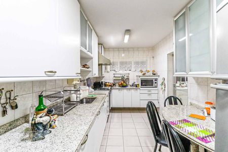 Apartamento à venda com 127m², 4 quartos e 1 vagaCozinha