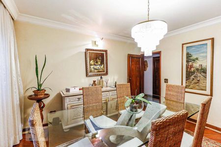 Apartamento à venda com 127m², 4 quartos e 1 vagaSala de jantar