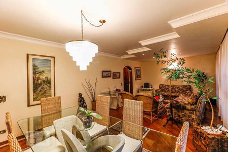 Apartamento à venda com 127m², 4 quartos e 1 vagaSala de jantar