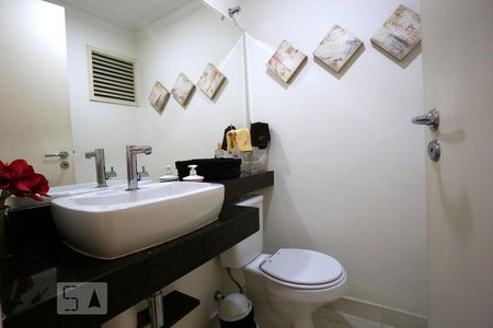 Lavabo de apartamento para alugar com 4 quartos, 165m² em Vila Andrade, São Paulo