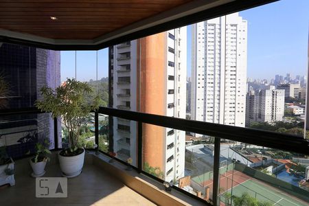 Varanda de apartamento à venda com 4 quartos, 165m² em Vila Andrade, São Paulo