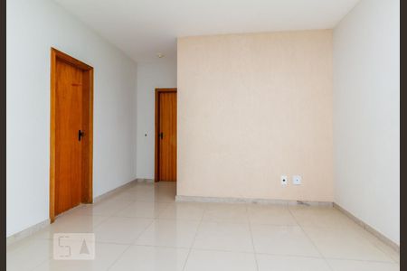 Sala de apartamento para alugar com 2 quartos, 60m² em Santa Tereza, Belo Horizonte