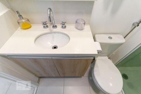 Apartamento à venda com 46m², 1 quarto e 2 vagasBanheiro