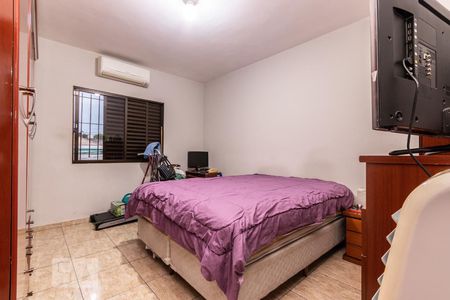 Quarto 3 de casa à venda com 3 quartos, 180m² em Vila Ré, São Paulo